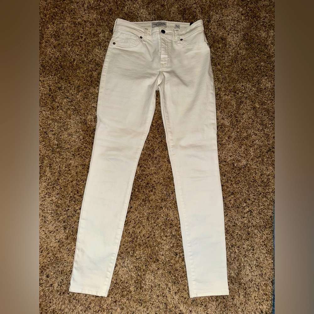 Lucky brand women’s white slim jeans size 2 new with tags